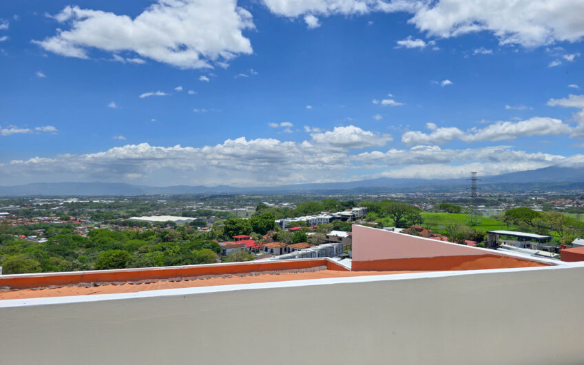 Penthouse de 225 m2 en Guachipelín Escazú con gran terraza y vistas