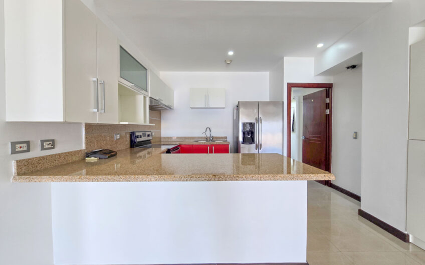 Penthouse de 225 m2 en Guachipelín Escazú con gran terraza y vistas