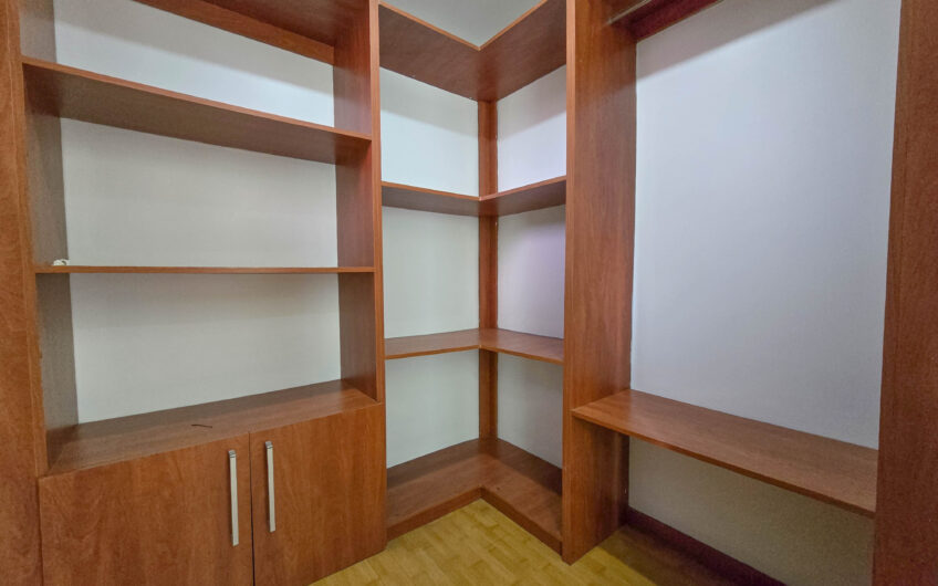 Penthouse de 225 m2 en Guachipelín Escazú con gran terraza y vistas