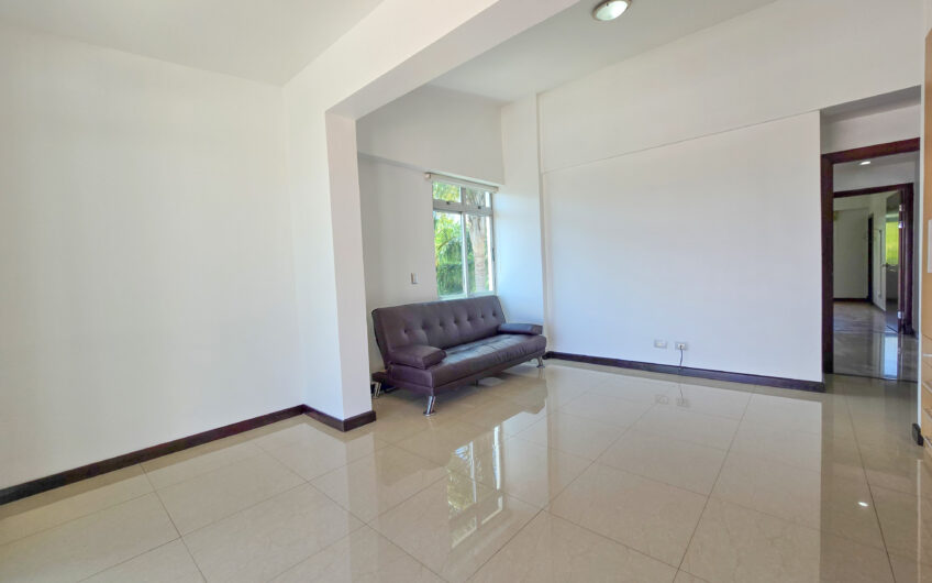 Penthouse de 225 m2 en Guachipelín Escazú con gran terraza y vistas