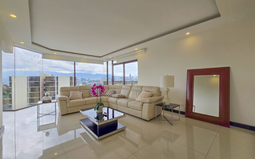 Penthouse de 3 habit. con full vistas en Bello Horizonte Escazú
