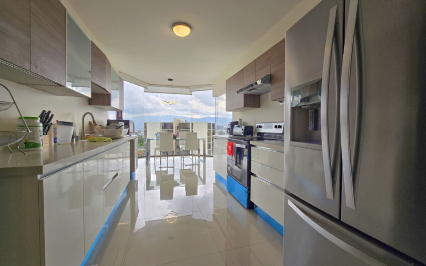 Penthouse de 3 habit. con full vistas en Bello Horizonte Escazú