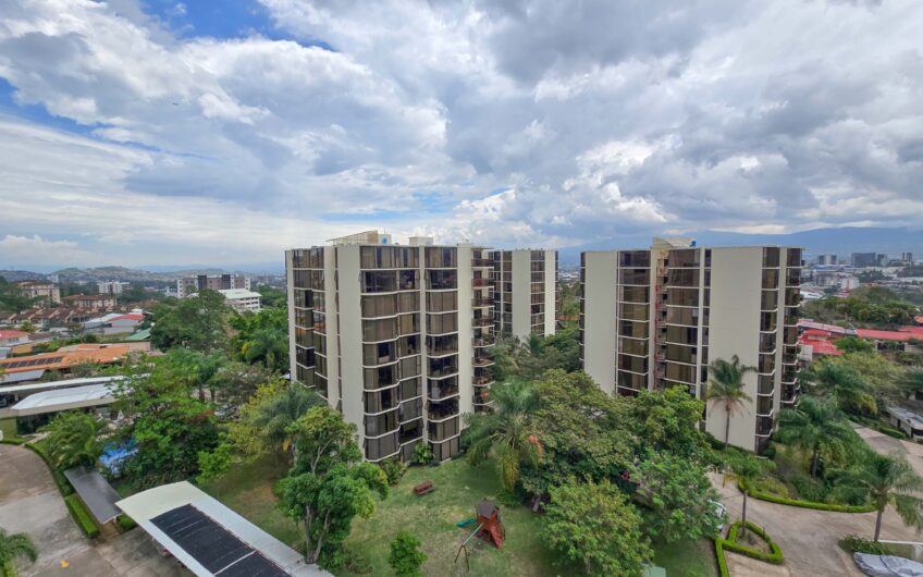 Penthouse de 3 habit. con full vistas en Bello Horizonte Escazú