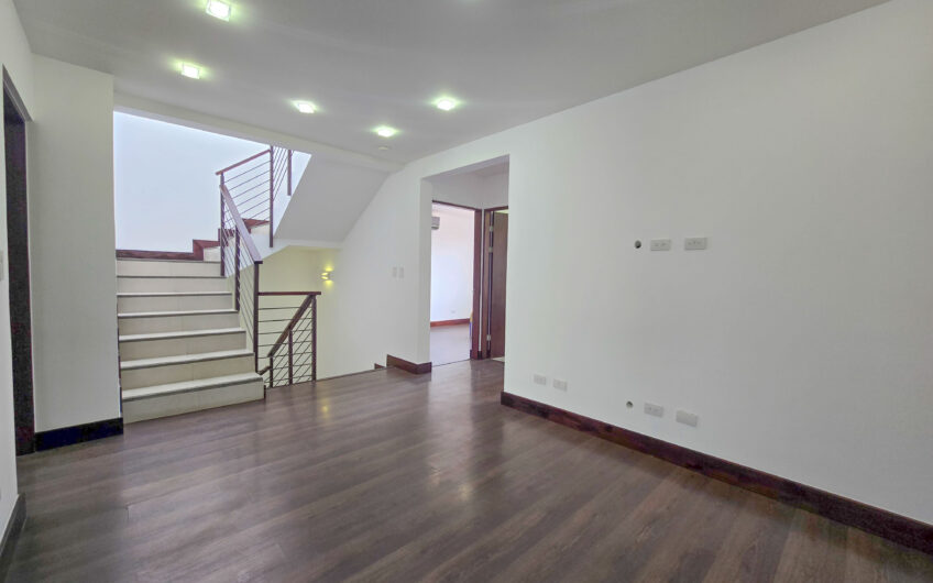 Jaboncillos Escazú! Condo con vista / jardín y línea blanca
