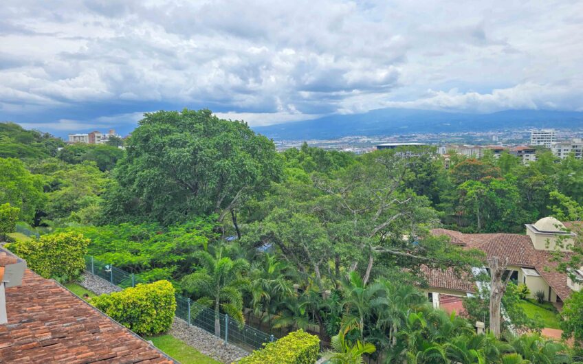 Jaboncillos Escazú! Condo con vista / jardín y línea blanca