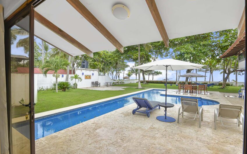 Casa Frente al Mar con Piscina Privada en Playa Tivives | Vista Espectacular + Airbnb Ready