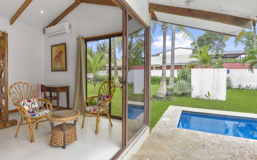 Casa Frente al Mar con Piscina Privada en Playa Tivives | Vista Espectacular + Airbnb Ready