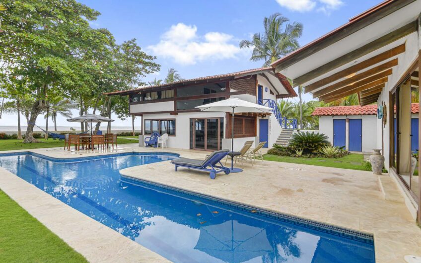 Casa Frente al Mar con Piscina Privada en Playa Tivives | Vista Espectacular + Airbnb Ready