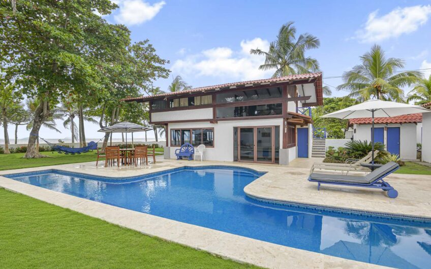 Casa Frente al Mar con Piscina Privada en Playa Tivives | Vista Espectacular + Airbnb Ready