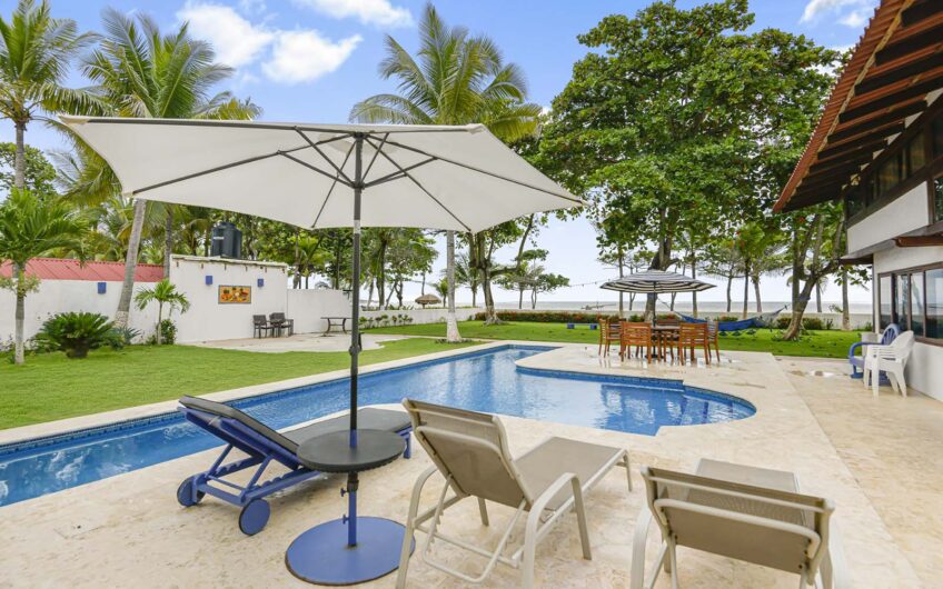 Casa Frente al Mar con Piscina Privada en Playa Tivives | Vista Espectacular + Airbnb Ready