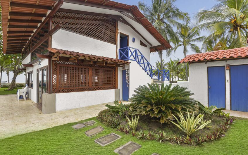 Casa Frente al Mar con Piscina Privada en Playa Tivives | Vista Espectacular + Airbnb Ready