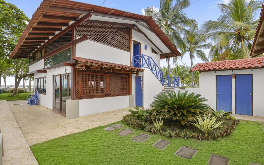 Casa Frente al Mar con Piscina Privada en Playa Tivives | Vista Espectacular + Airbnb Ready