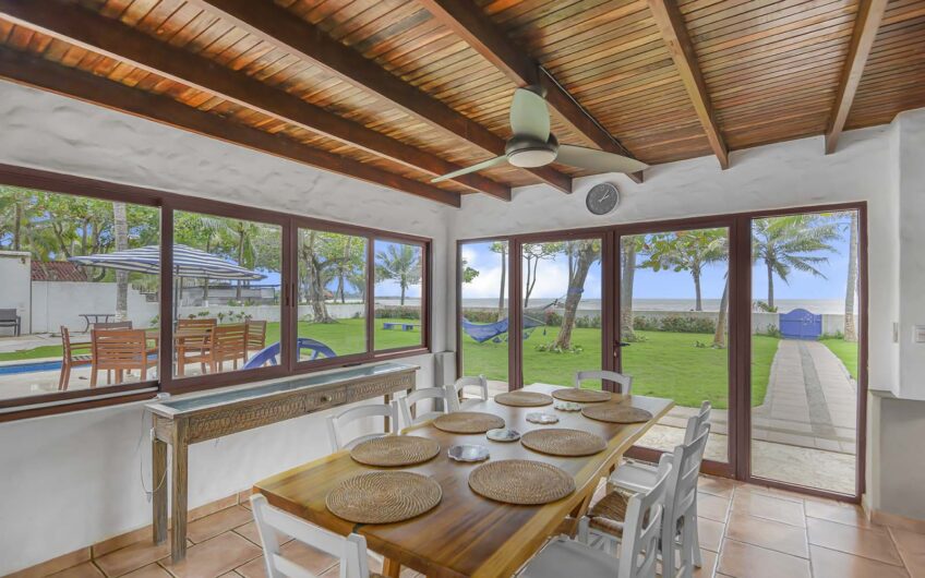 Casa Frente al Mar con Piscina Privada en Playa Tivives | Vista Espectacular + Airbnb Ready