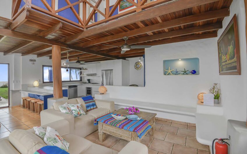 Casa Frente al Mar con Piscina Privada en Playa Tivives | Vista Espectacular + Airbnb Ready