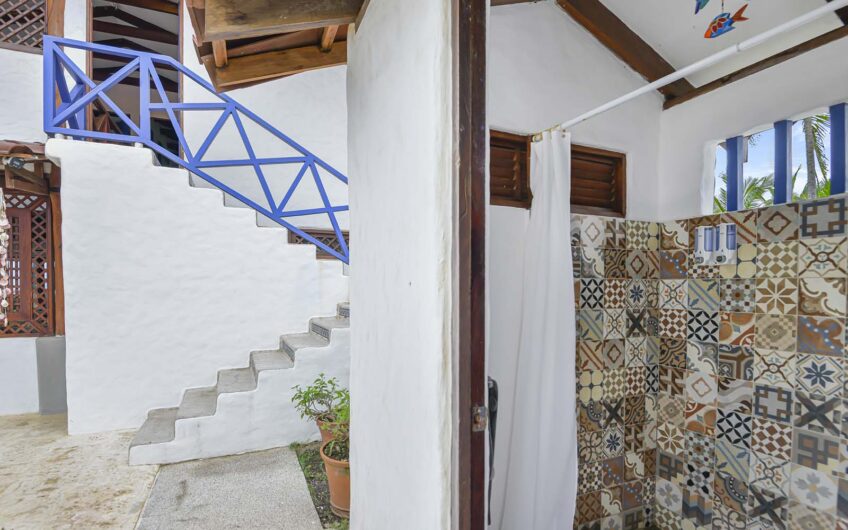 Casa Frente al Mar con Piscina Privada en Playa Tivives | Vista Espectacular + Airbnb Ready