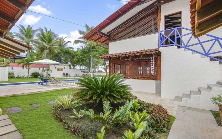Casa Frente al Mar con Piscina Privada en Playa Tivives | Vista Espectacular + Airbnb Ready