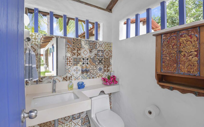 Casa Frente al Mar con Piscina Privada en Playa Tivives | Vista Espectacular + Airbnb Ready