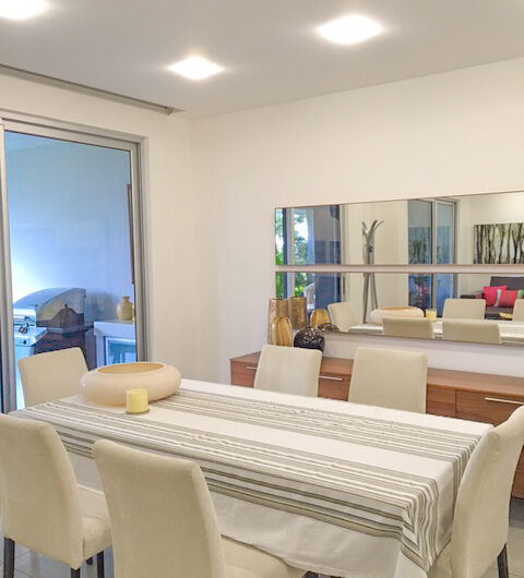 Condo con vista / jardín y línea blanca en Jaboncillos Escazú
