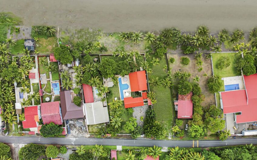 Casa Frente al Mar con Piscina Privada en Playa Tivives | Vista Espectacular + Airbnb Ready