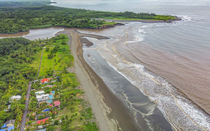 Casa Frente al Mar con Piscina Privada en Playa Tivives | Vista Espectacular + Airbnb Ready