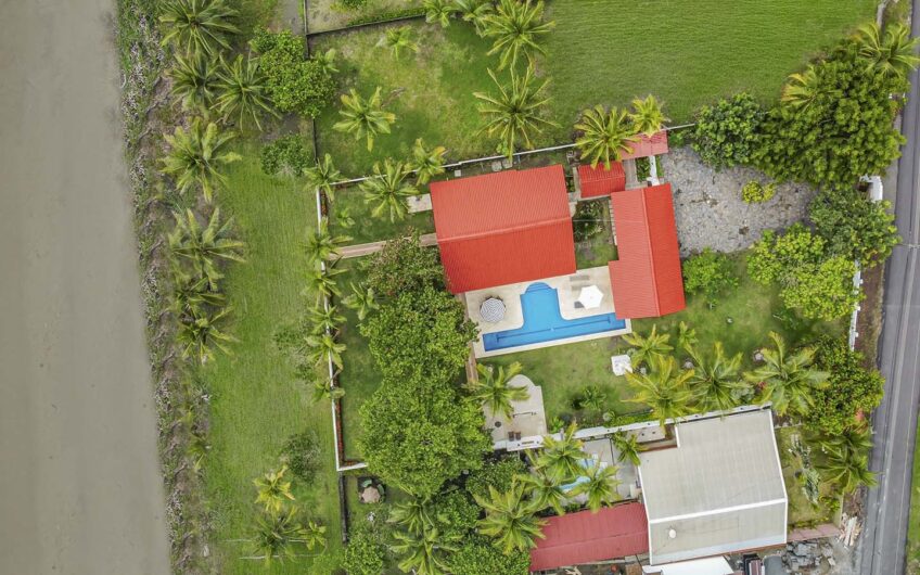 Casa Frente al Mar con Piscina Privada en Playa Tivives | Vista Espectacular + Airbnb Ready