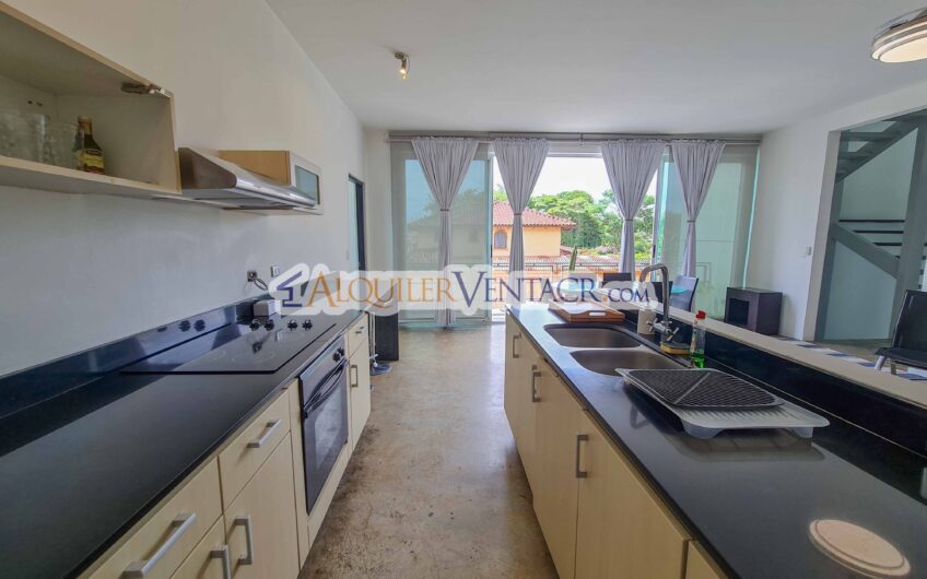 Condo Loft amueblado con vista en Guachipelín x Multiplaza Escazú