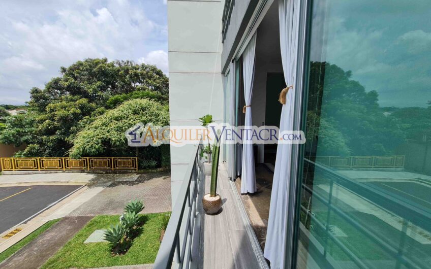 Condo Loft amueblado con vista en Guachipelín x Multiplaza Escazú