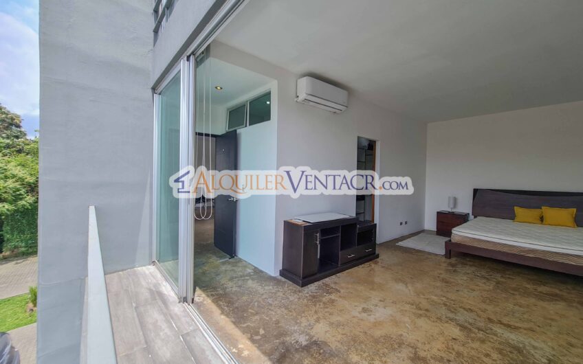 Condo Loft amueblado con vista en Guachipelín x Multiplaza Escazú