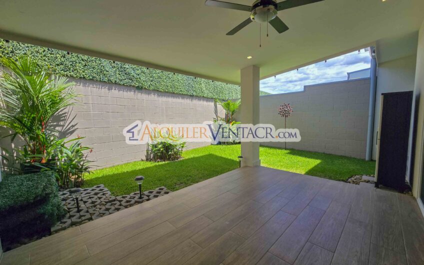 Source Living Guachipelín Escazú! Condo de 3 habit. con línea blanca