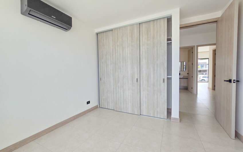 Para estrenar! Alquiler de casa en Condominio Lindora Village – Santa Ana