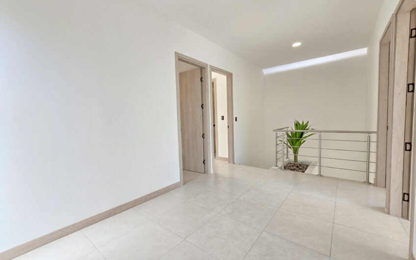 Para estrenar! Alquiler de casa en Condominio Lindora Village – Santa Ana