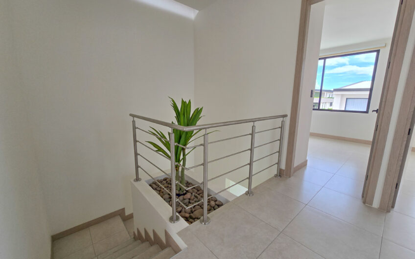 Para estrenar! Alquiler de casa en Condominio Lindora Village – Santa Ana