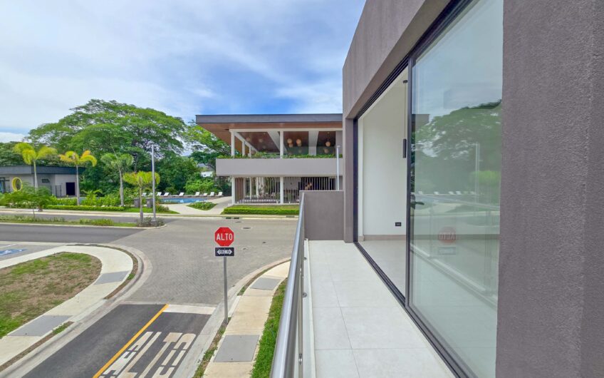 Para estrenar! Alquiler de casa en Condominio Lindora Village – Santa Ana