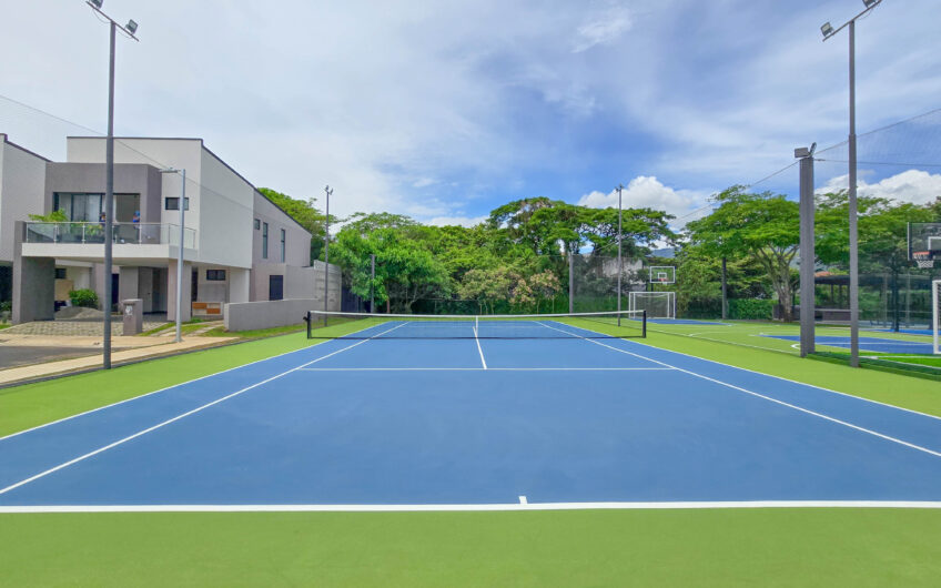 Para estrenar! Alquiler de casa en Condominio Lindora Village – Santa Ana