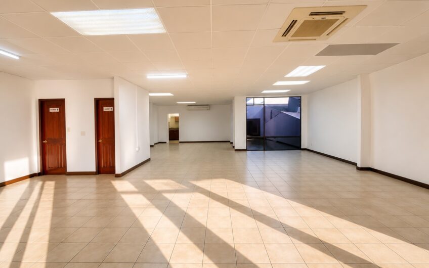 Oficina de 160 m2 en Paseo Colón x Pizza Hut