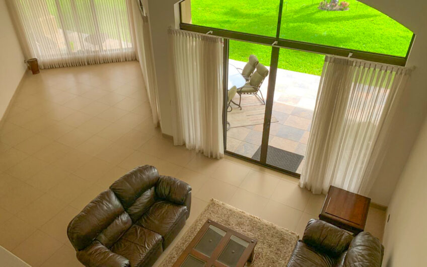 Casa de 450 m2 de una planta con 1.875 m2 de lote en Santa Ana Piedades