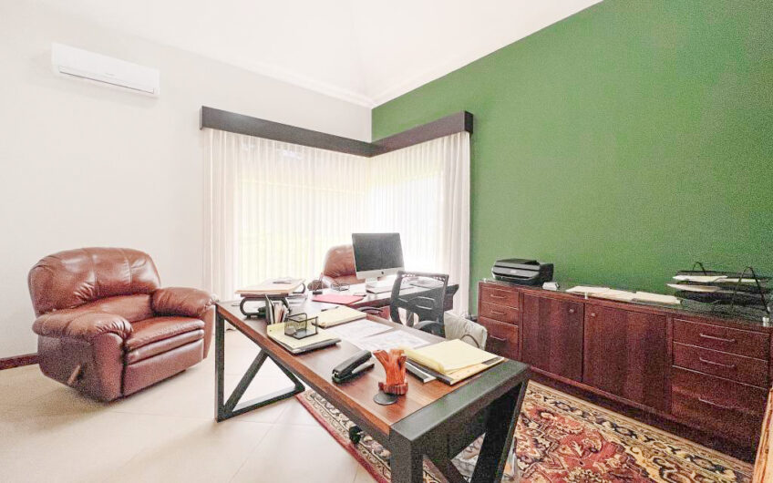 Casa de 450 m2 de una planta con 1.875 m2 de lote en Santa Ana Piedades