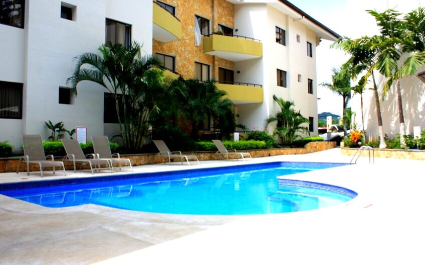 Avalon Santa Ana Centro! Apartamento amueblado con balcón