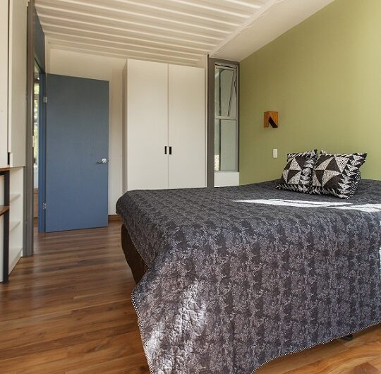 Lindora Santa Ana! Condo estilo Loft de 2 habit. con vista / jardín / línea blanca