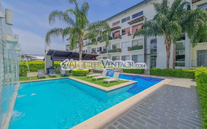 Apartamento de 2 habit. con línea blanca en Santa Ana Centro
