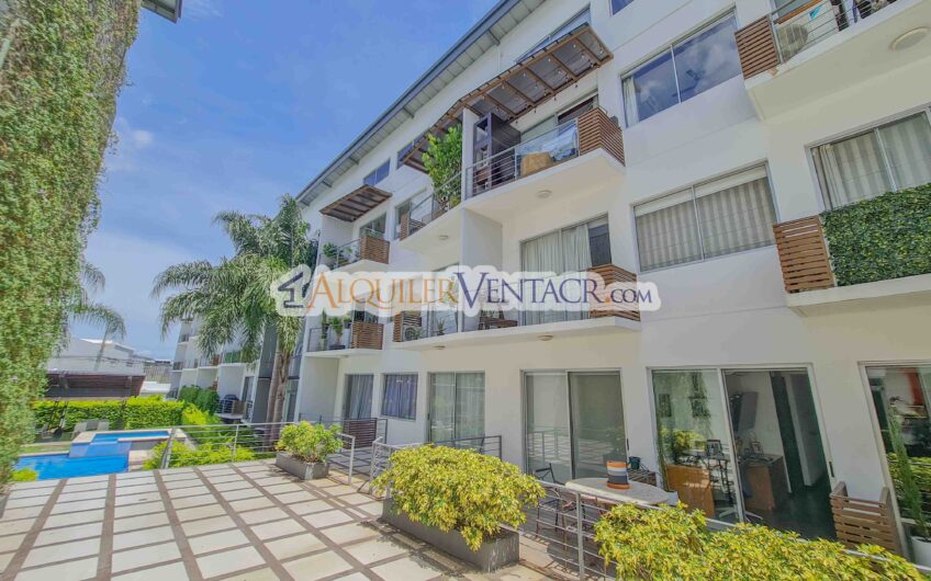 Apartamento de 2 habit. con línea blanca en Santa Ana Centro