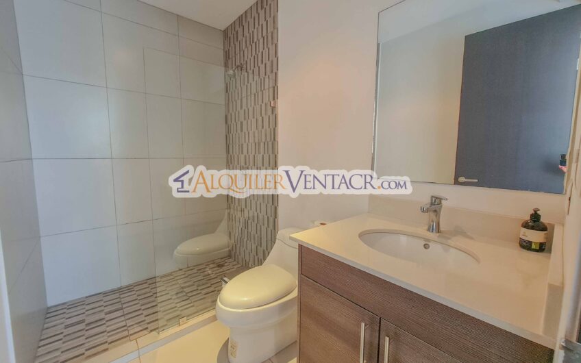 Apartamento de 2 habit. con línea blanca en Santa Ana Centro