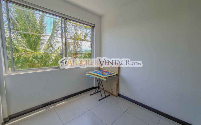 Apartamento de 2 habit. con línea blanca en Santa Ana Centro