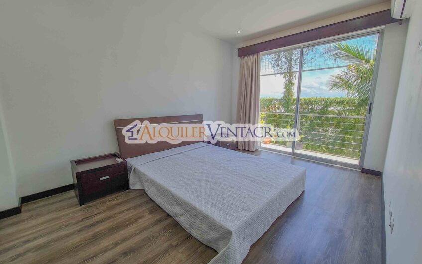 Apartamento de 2 habit. con línea blanca en Santa Ana Centro