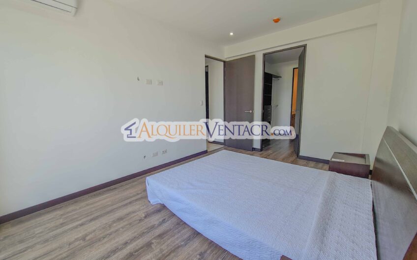 Apartamento de 2 habit. con línea blanca en Santa Ana Centro