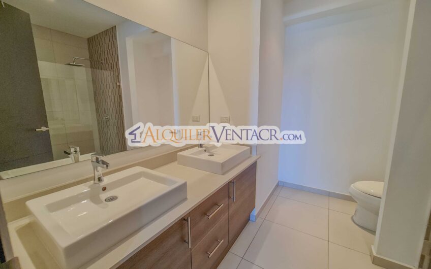 Apartamento de 2 habit. con línea blanca en Santa Ana Centro