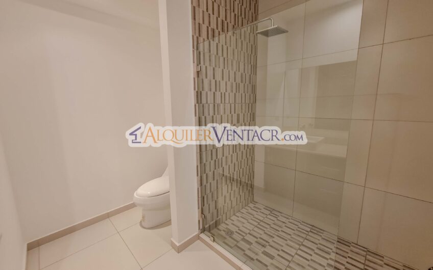 Apartamento de 2 habit. con línea blanca en Santa Ana Centro