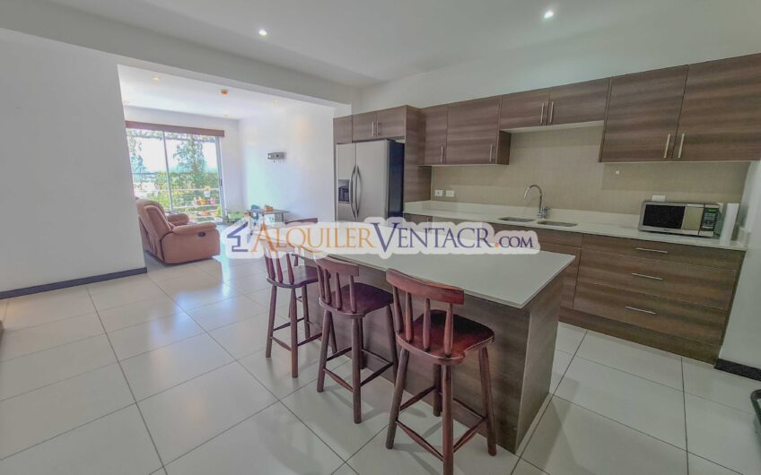 Apartamento de 2 habit. con línea blanca en Santa Ana Centro