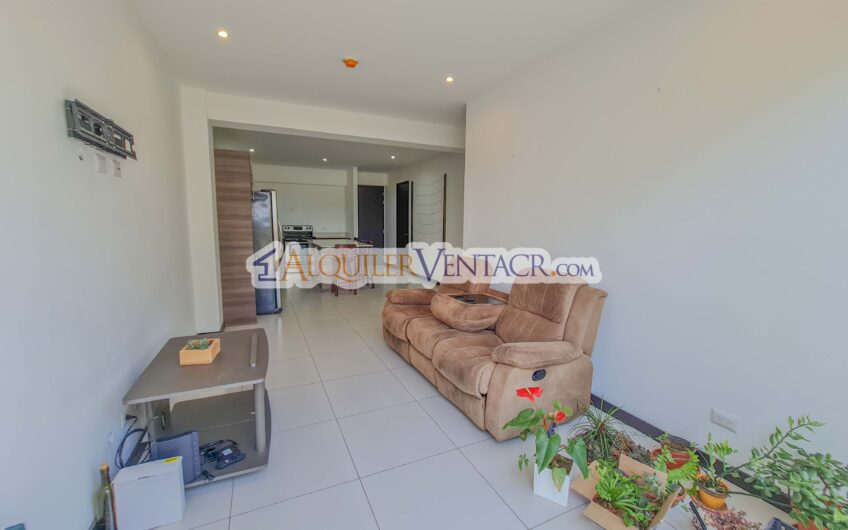 Apartamento de 2 habit. con línea blanca en Santa Ana Centro