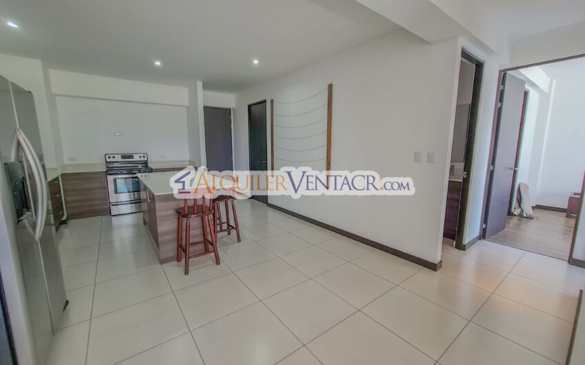 Apartamento de 2 habit. con línea blanca en Santa Ana Centro